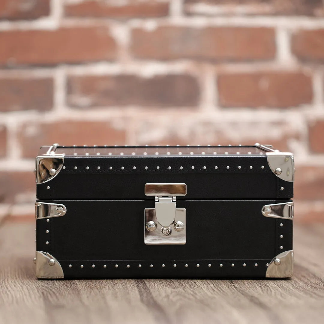 Hexa Carmine – Noir & Rouge Grenat