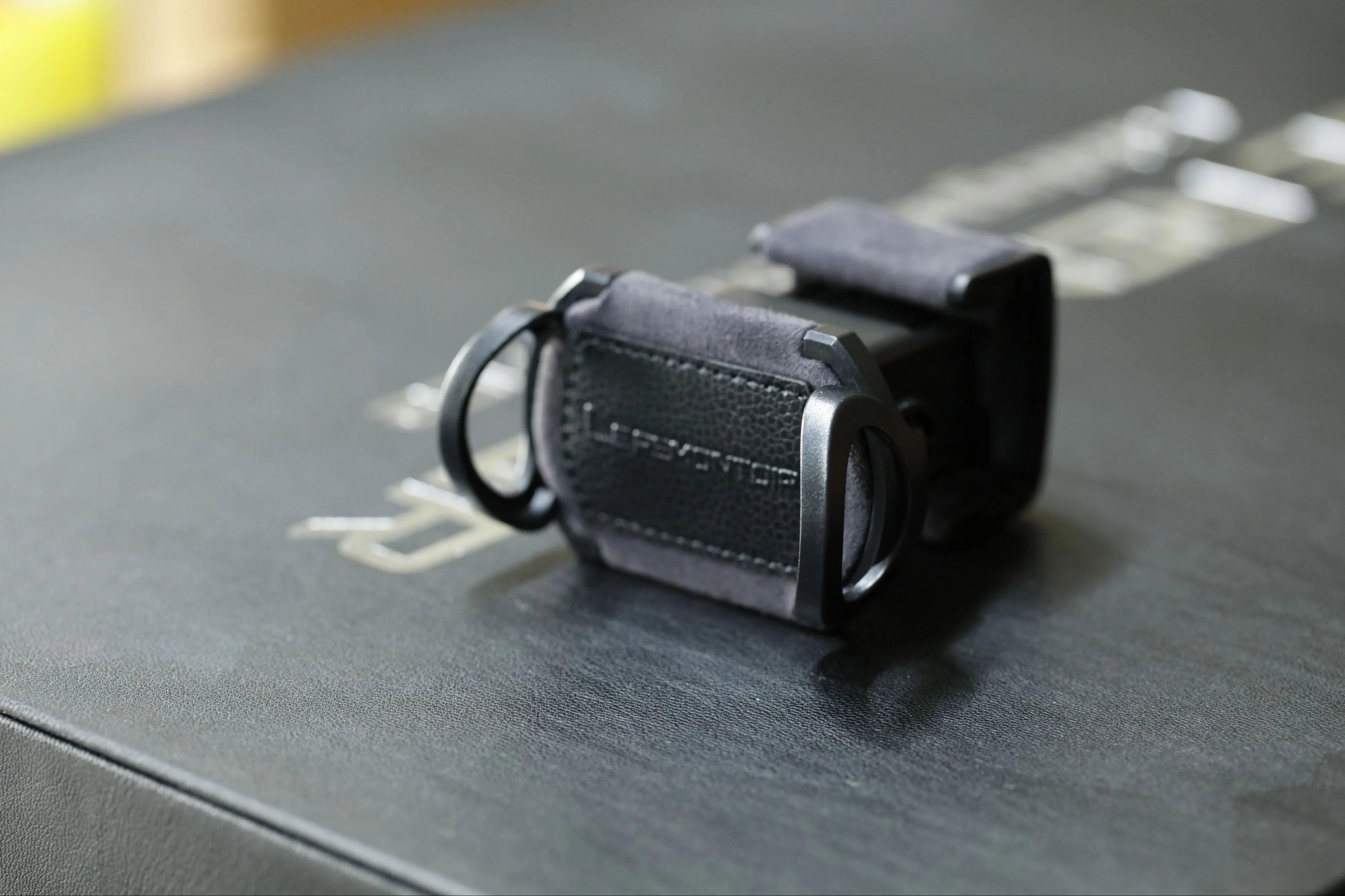 Cube Sofa – Noir Onyx