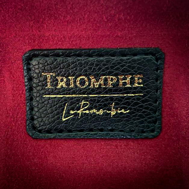 Triomphe – Rouge Carmine